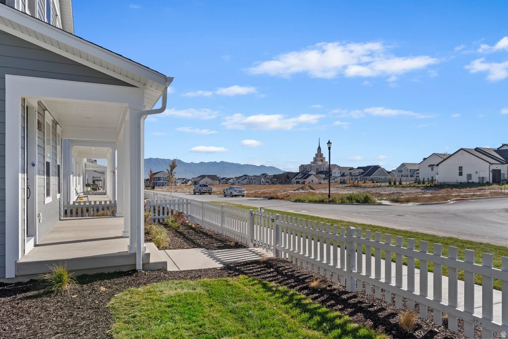 882 W CAROLIINE DR Saratoga Springs, UT 84045