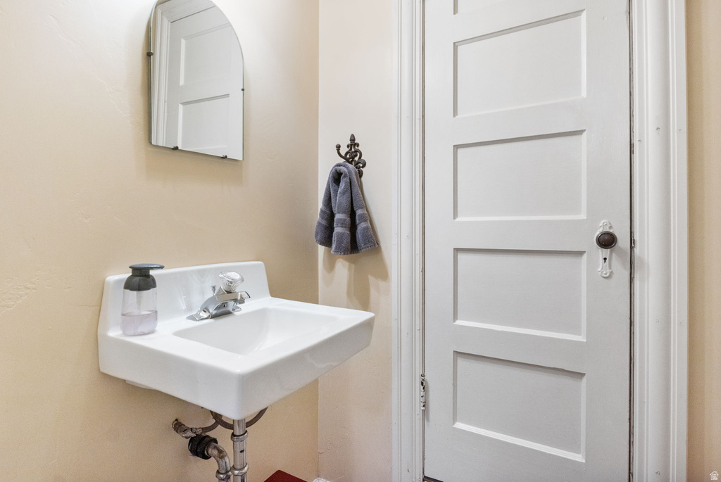 48 N 100 E Alpine, UT 84004