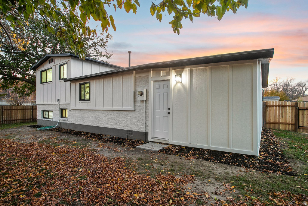 5981 S 610 W Murray, UT 84123