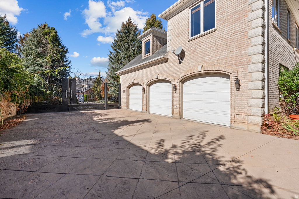 1 PEPPERWOOD POINTE Sandy, UT 84092