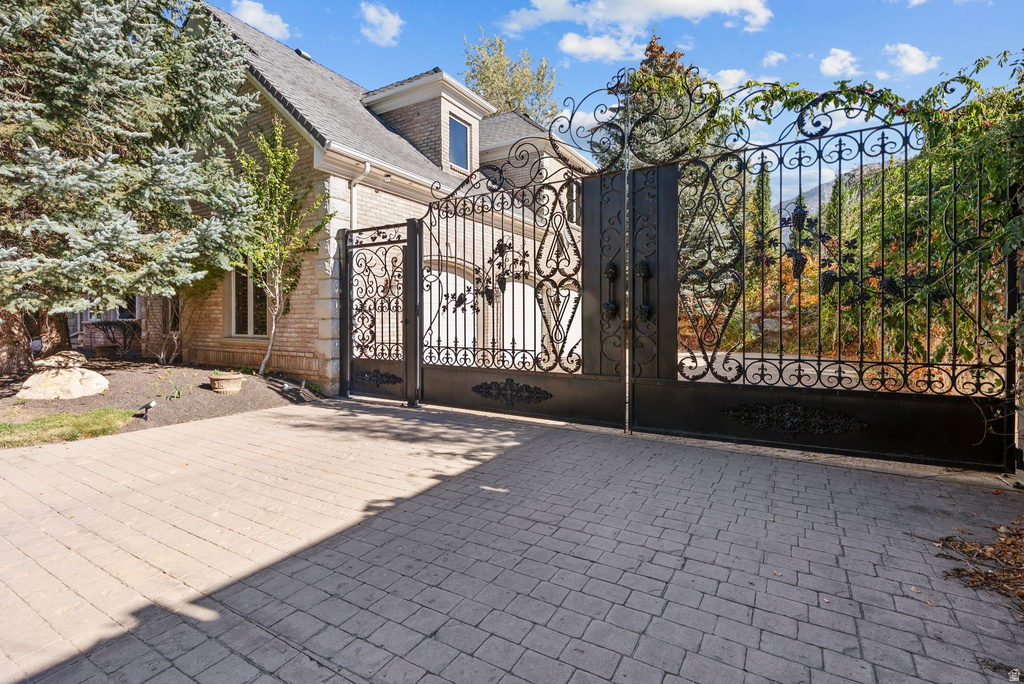 1 PEPPERWOOD POINTE Sandy, UT 84092