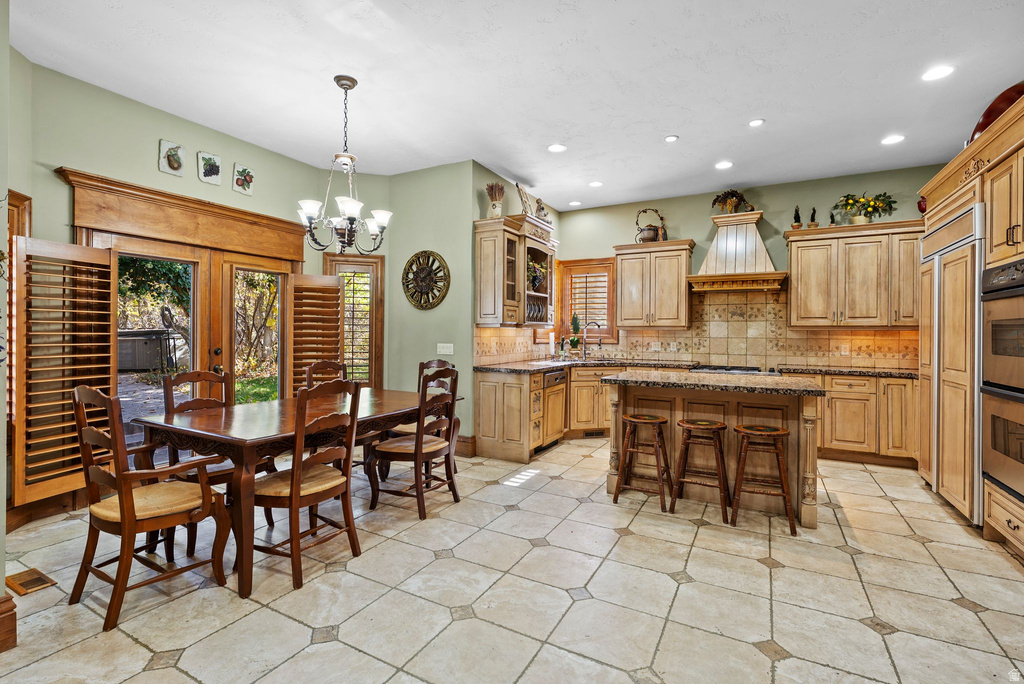 1 PEPPERWOOD POINTE Sandy, UT 84092