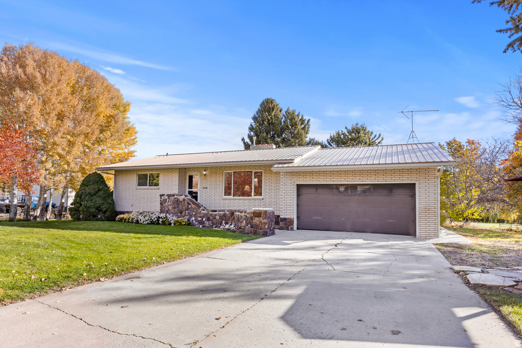 9356 N 11600 W Thatcher, UT 84337