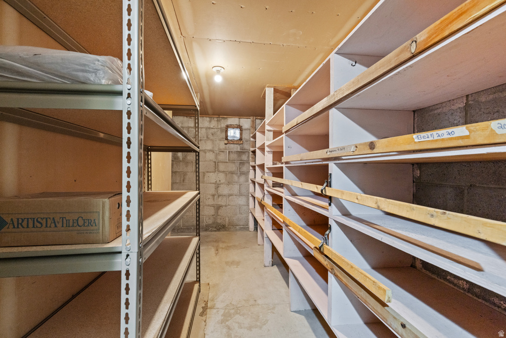 9356 N 11600 W Thatcher, UT 84337