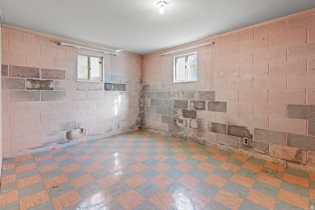 9356 N 11600 W Thatcher, UT 84337