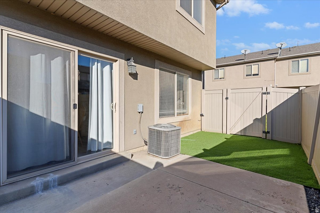 2434 N CHARLESTON AVE Harrisville, UT 84414