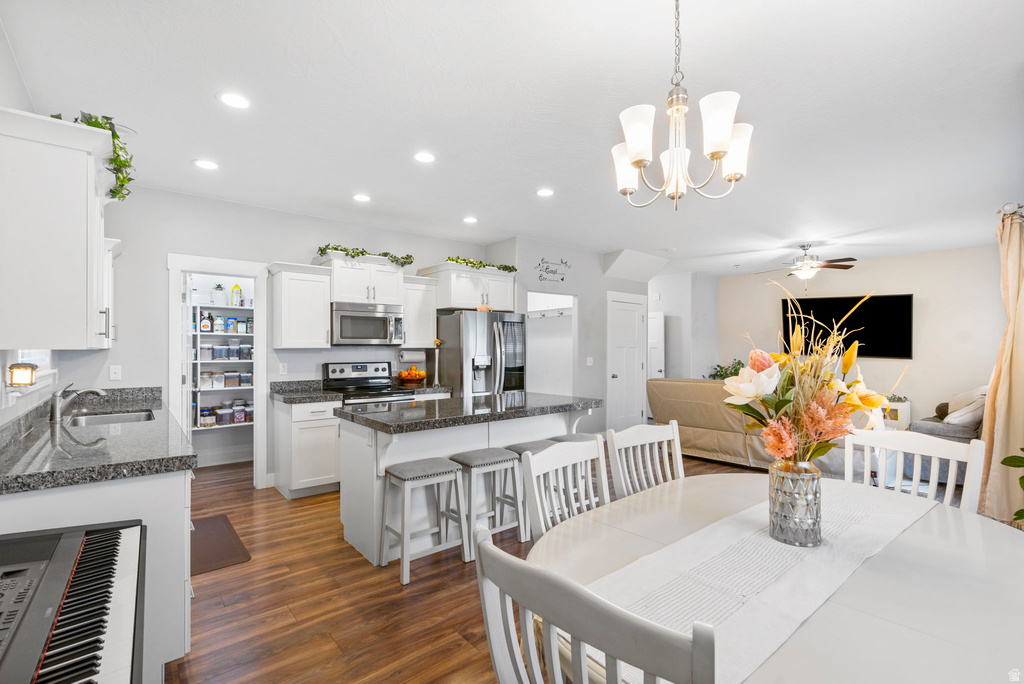 7465 N COTTAGE LN Eagle Mountain, UT 84005