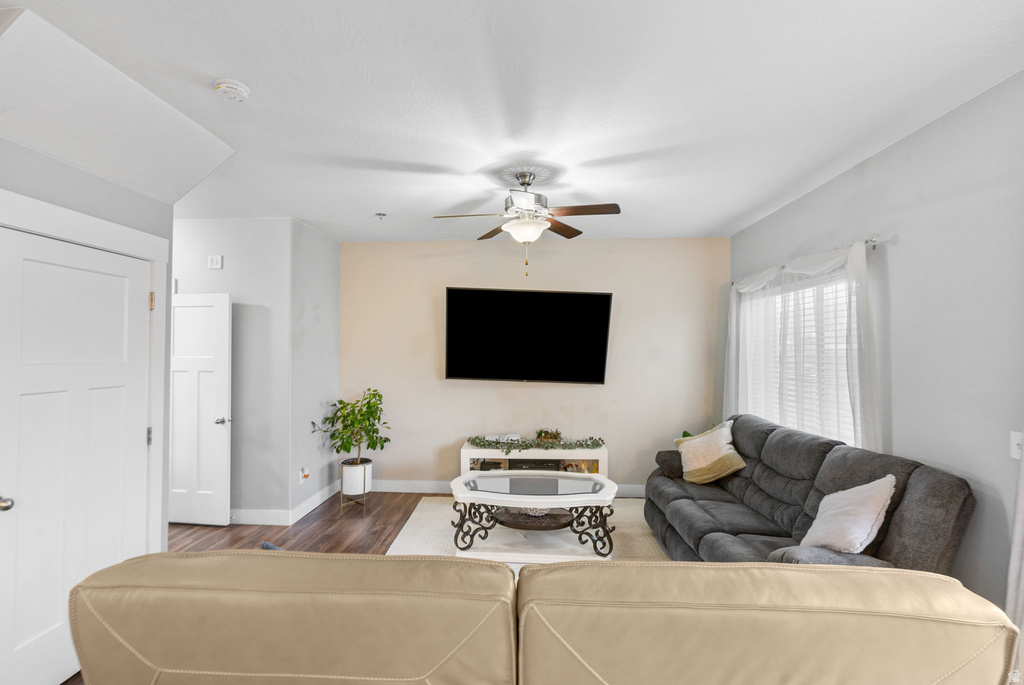 7465 N COTTAGE LN Eagle Mountain, UT 84005