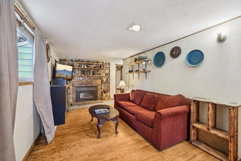 255 E 100 N Willard, UT 84340