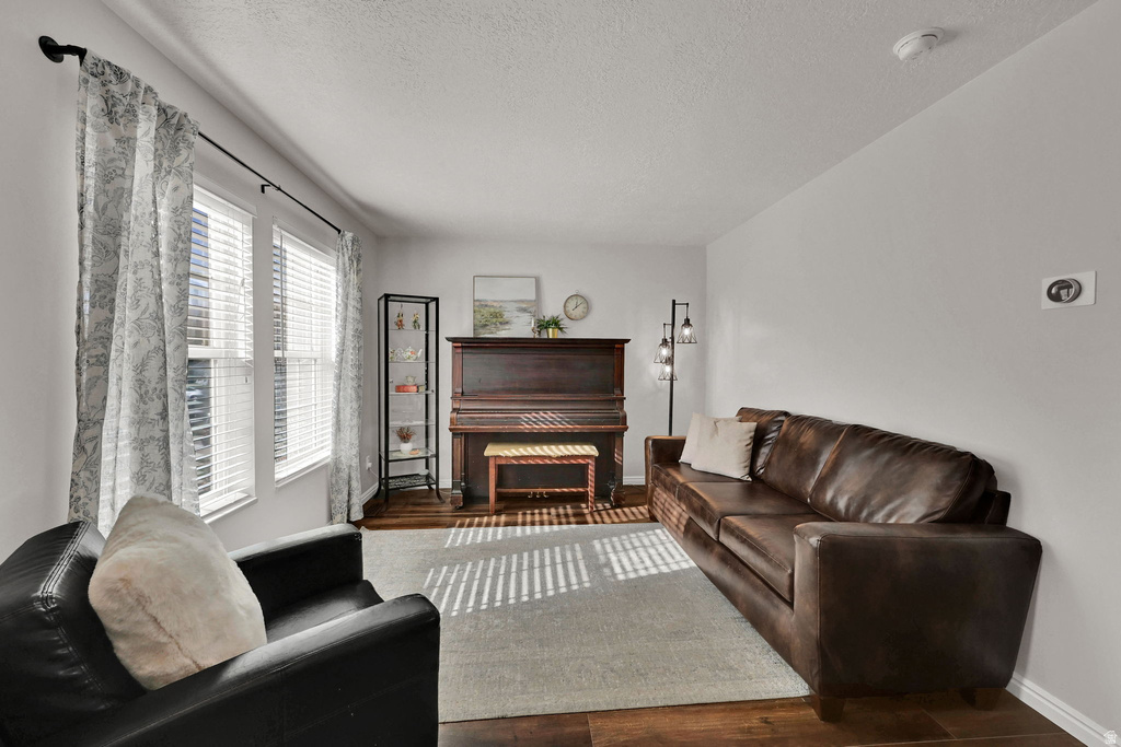 922 W 1420 N Clinton, UT 84015