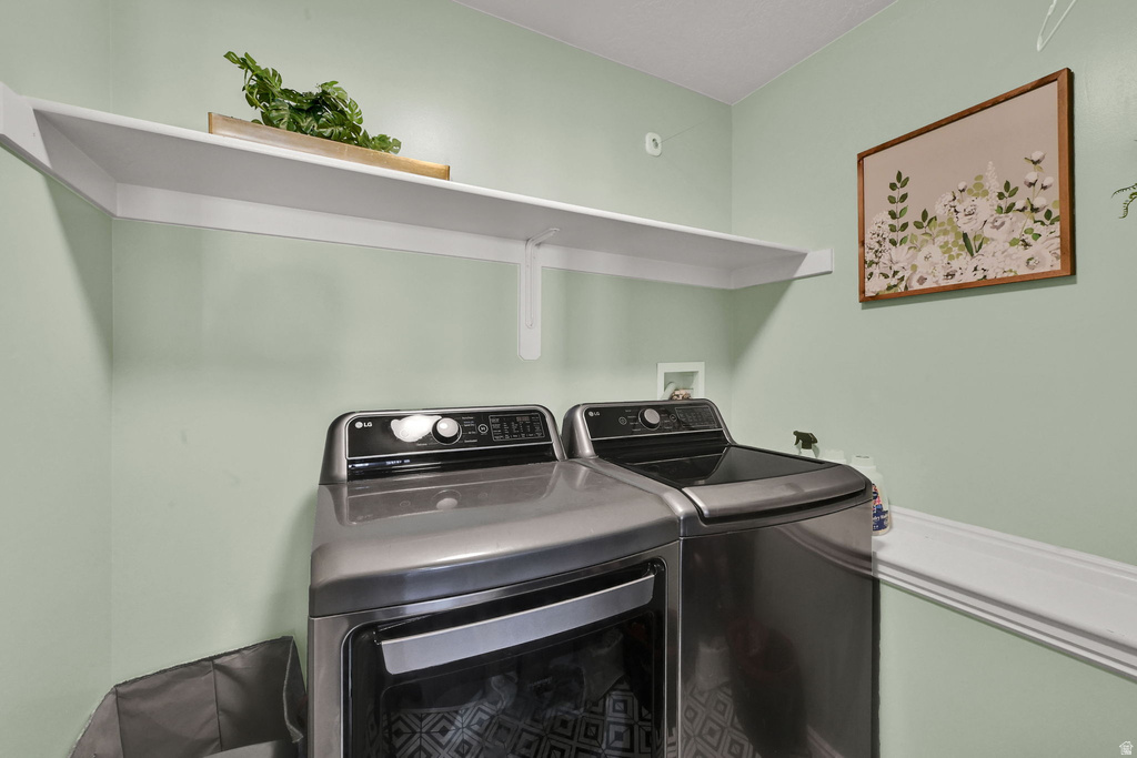 922 W 1420 N Clinton, UT 84015