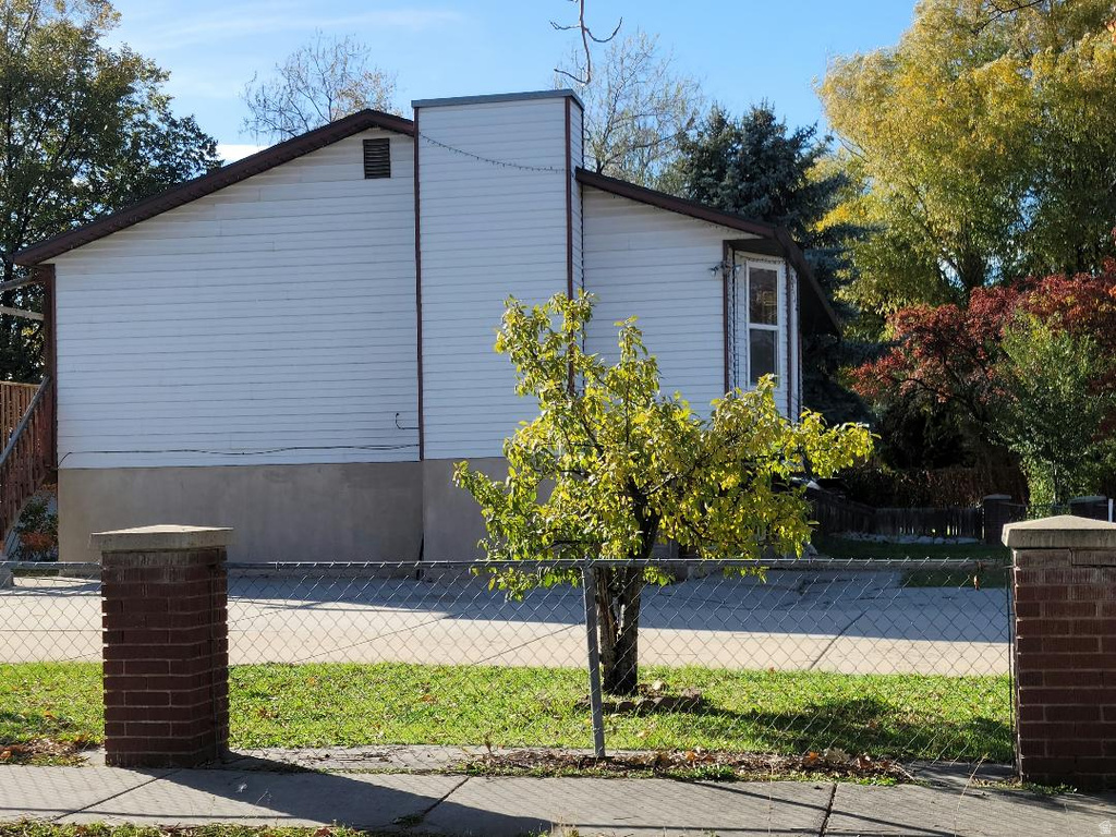 3879 W SEGAL CIR West Valley City, UT 84120