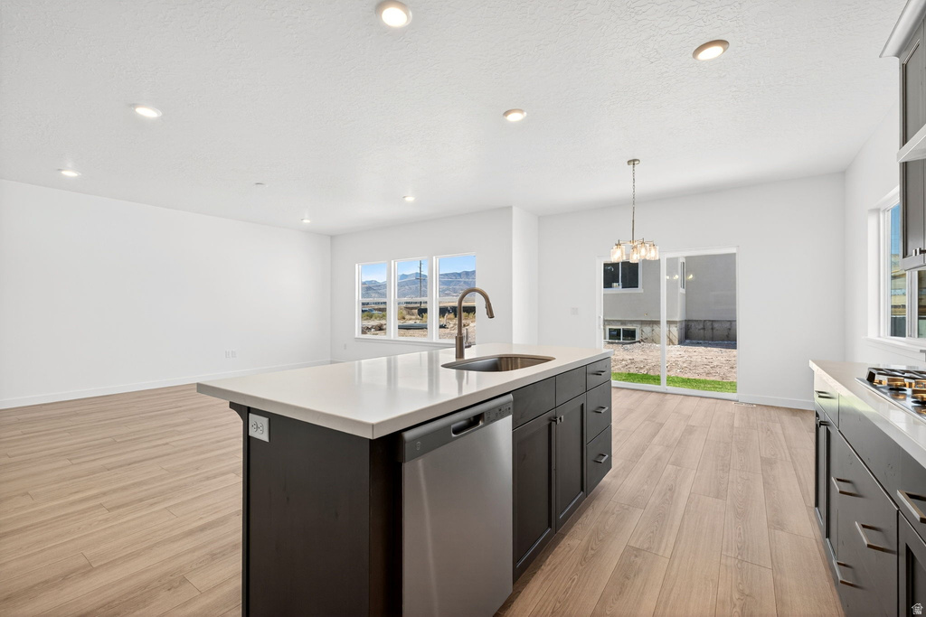 12038 S MOUNT MORAN WAY #643 Herriman, UT 84096