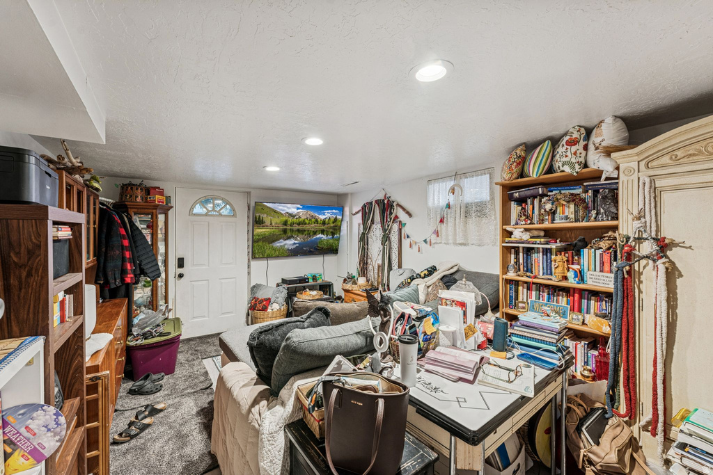 728 E EMPIRE AVE Salt Lake City, UT 84106