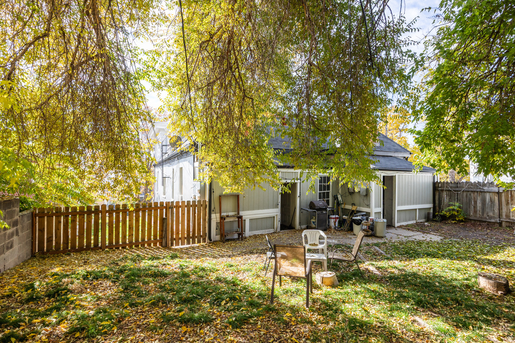 609 E 6TH AVE Salt Lake City, UT 84103