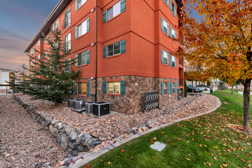 1081 W 993 N #101 Orem, UT 84057