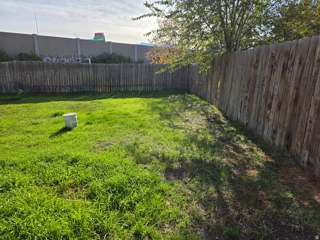 2483 W ROBIN RD West Valley City, UT 84119