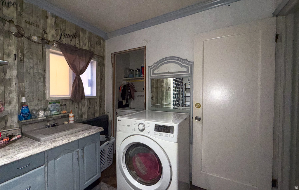 620 EDGEHILL DR East Carbon, UT 84520