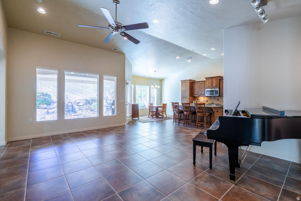 1695 W GARNET DR St George, UT 84790