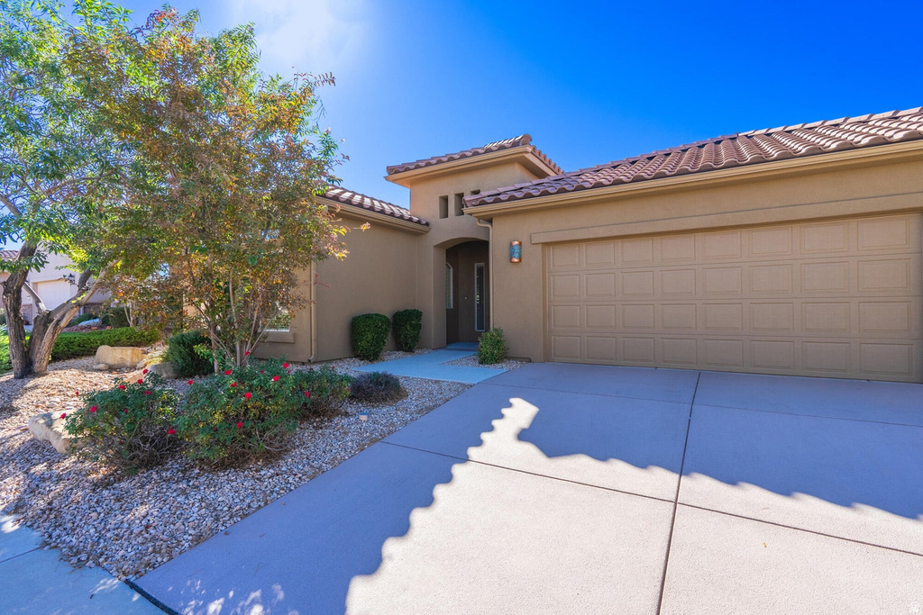 1695 W GARNET DR St George, UT 84790