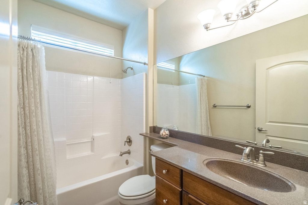 1695 W GARNET DR St George, UT 84790