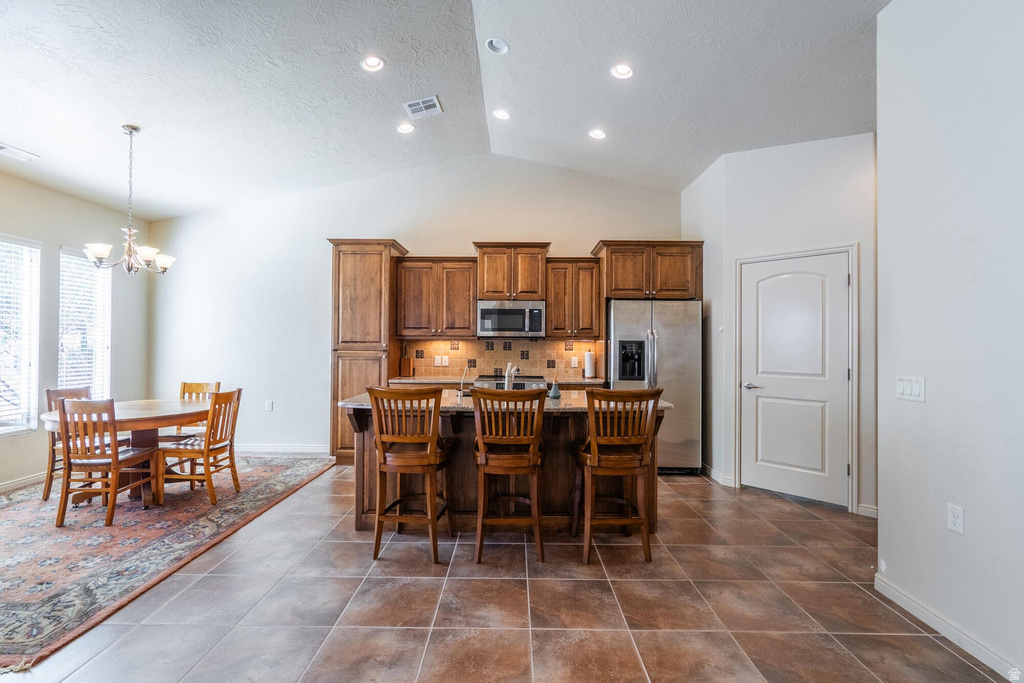1695 W GARNET DR St George, UT 84790