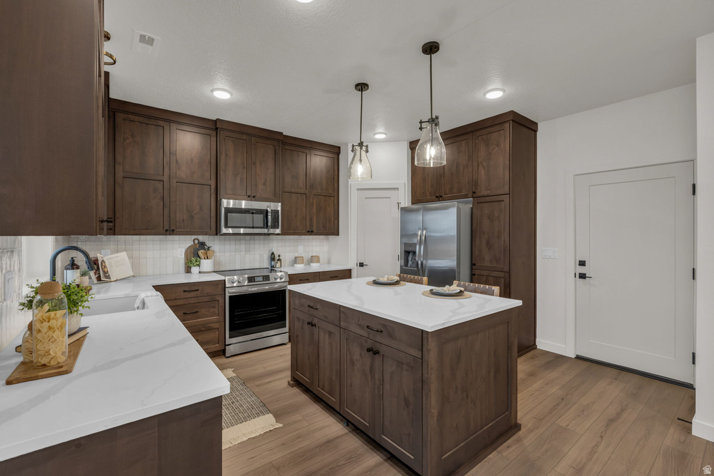 2982 S 3000 W Syracuse, UT 84075