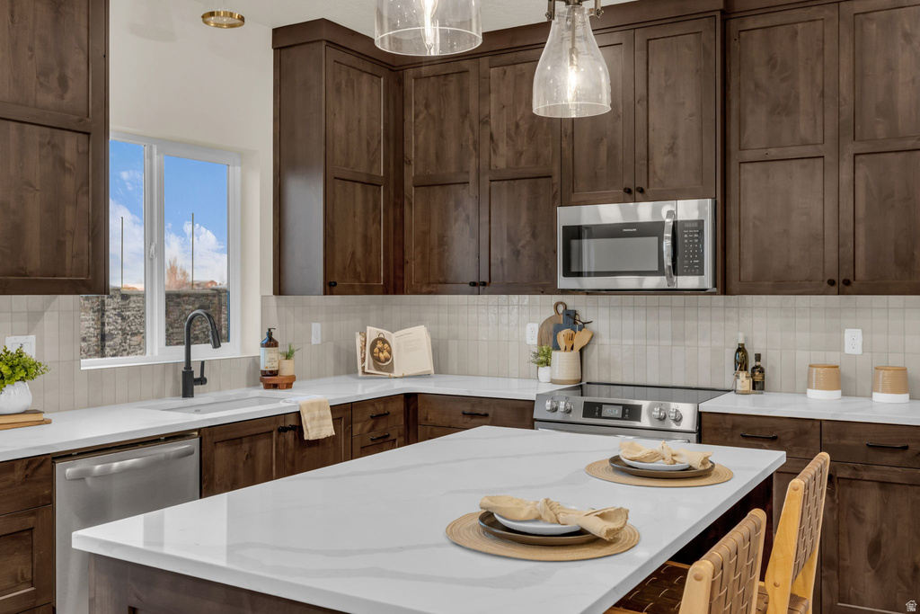 2982 S 3000 W Syracuse, UT 84075