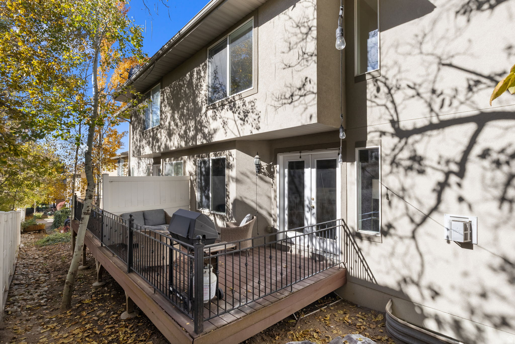 696 E UNION GARDEN CT Midvale, UT 84047