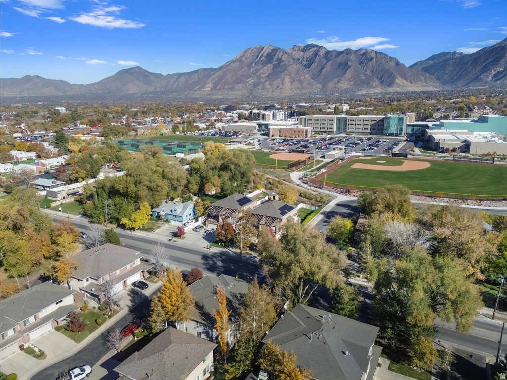 696 E UNION GARDEN CT Midvale, UT 84047