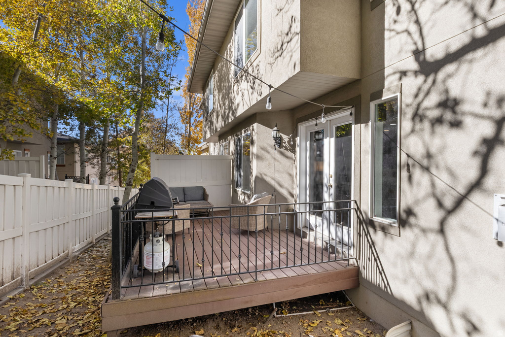 696 E UNION GARDEN CT Midvale, UT 84047