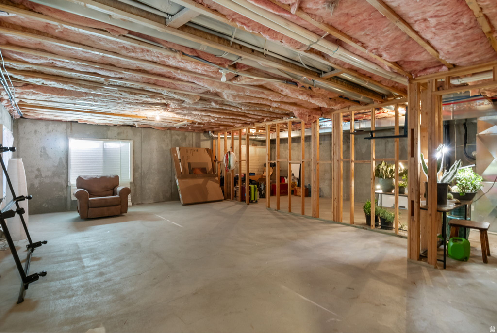 696 E UNION GARDEN CT Midvale, UT 84047