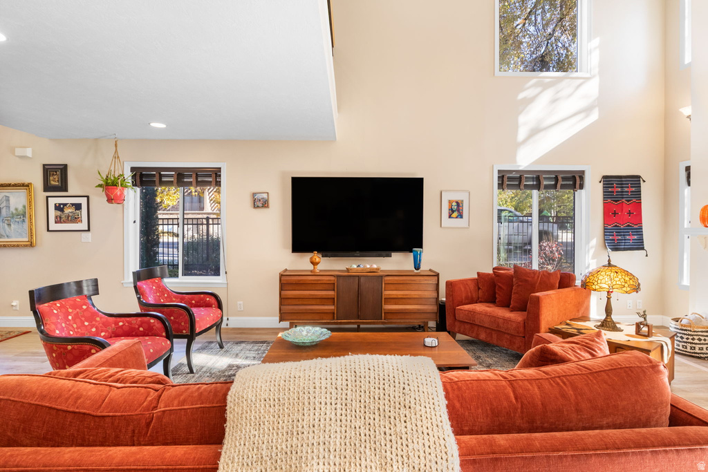 696 E UNION GARDEN CT Midvale, UT 84047