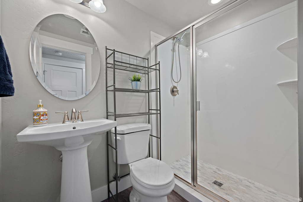 8085 N QUARTERMILE DR Eagle Mountain, UT 84005