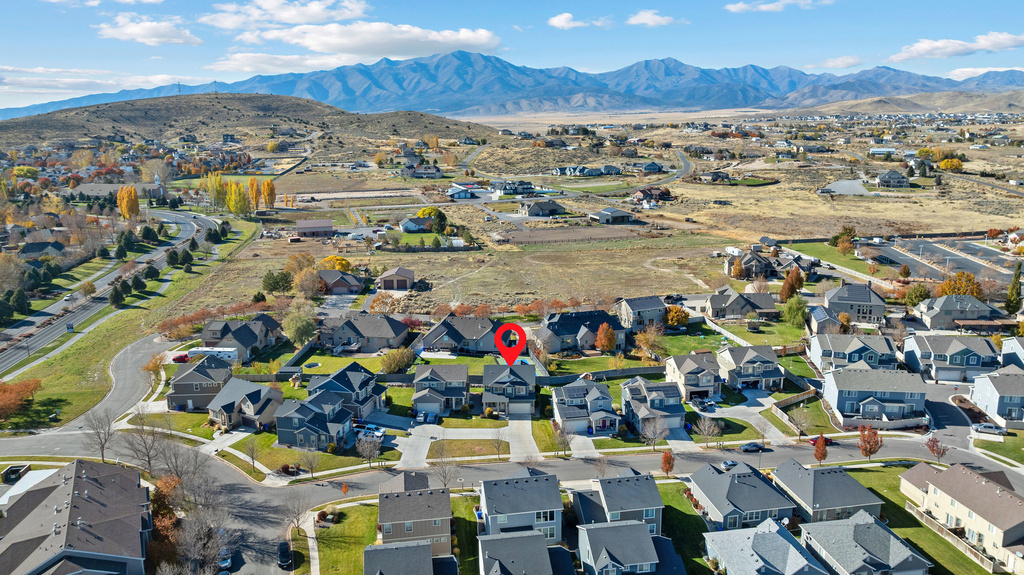 8085 N QUARTERMILE DR Eagle Mountain, UT 84005