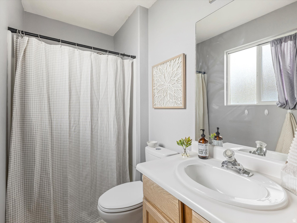 231 W AMANDA LYNN LN Midvale, UT 84047