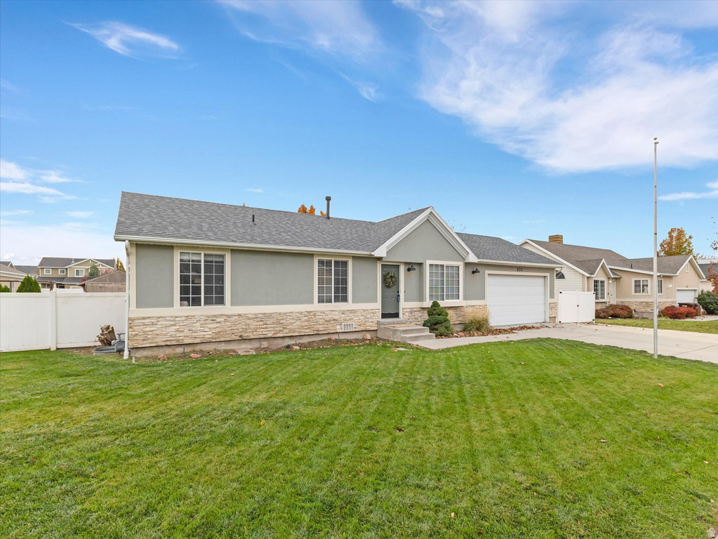 231 W AMANDA LYNN LN Midvale, UT 84047