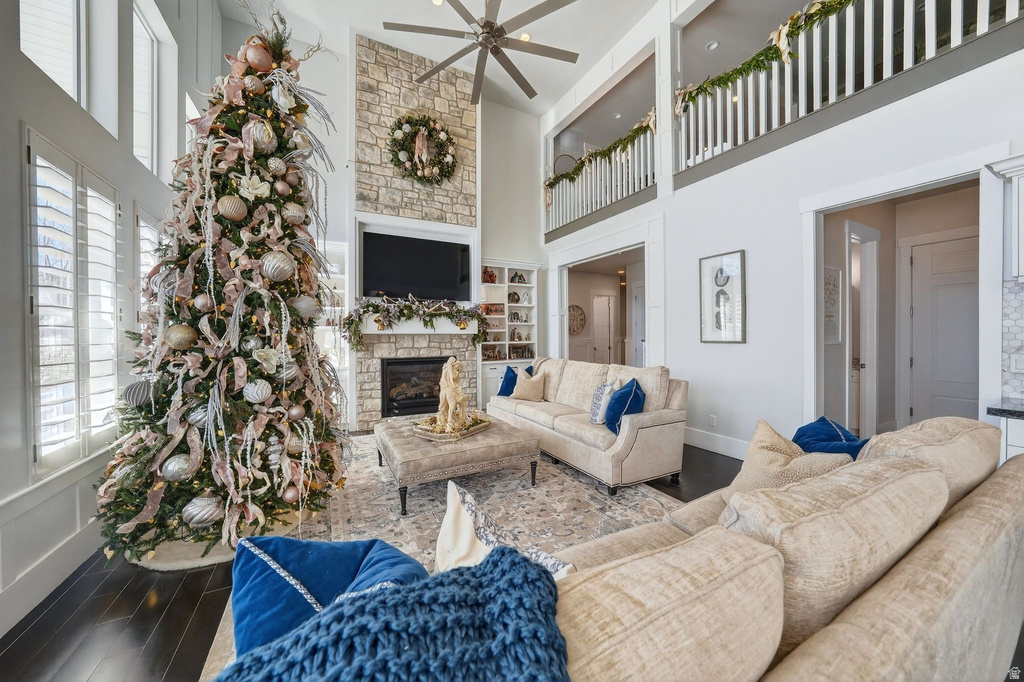 14956 S CASTLE VALLEY DR Bluffdale, UT 84065