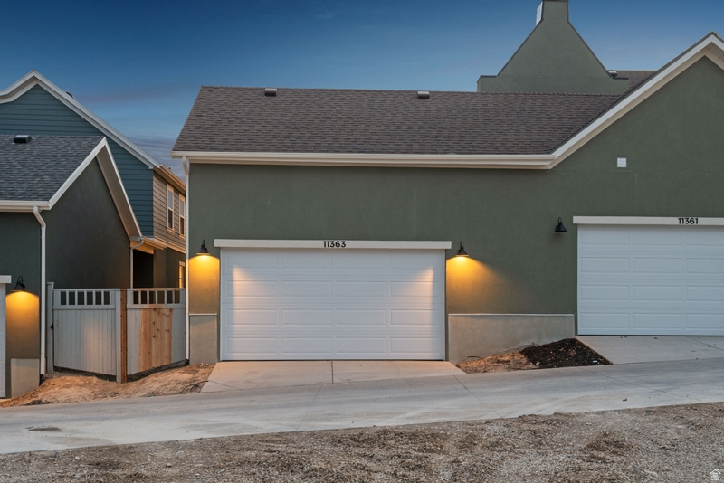 11363 S OFFSHORE WAY #381 South Jordan, UT 84009