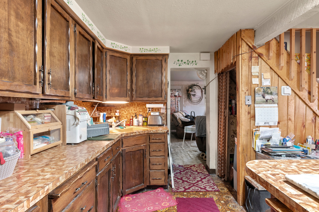 59 W 1ST S Paris, ID 83261