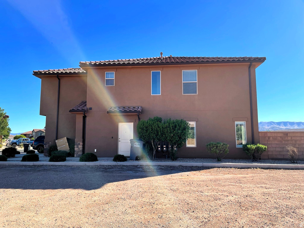 2577 N BELLA VISTA DR Santa Clara, UT 84765
