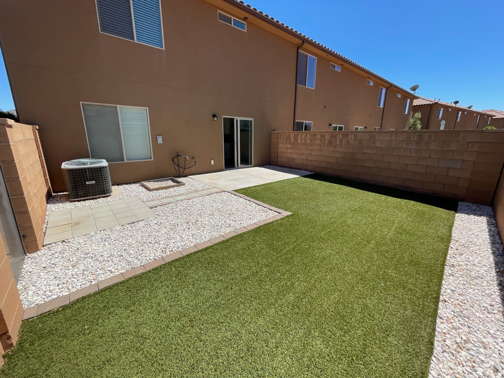 2577 N BELLA VISTA DR Santa Clara, UT 84765