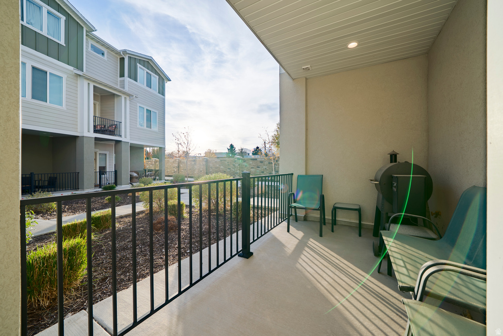 6160 S MIRAMONTE WAY #T30 Kearns, UT 84118