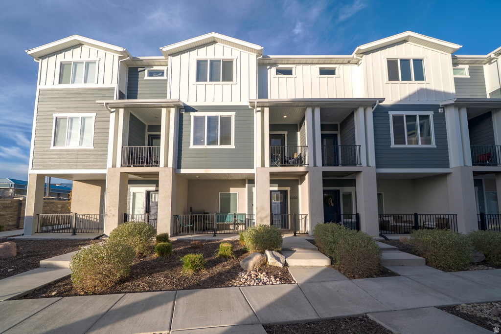 6160 S MIRAMONTE WAY #T30 Kearns, UT 84118