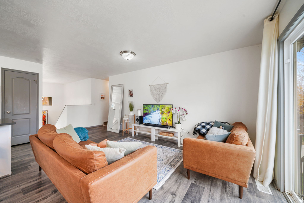 1036 N CHIDESTER DR North Salt Lake, UT 84054