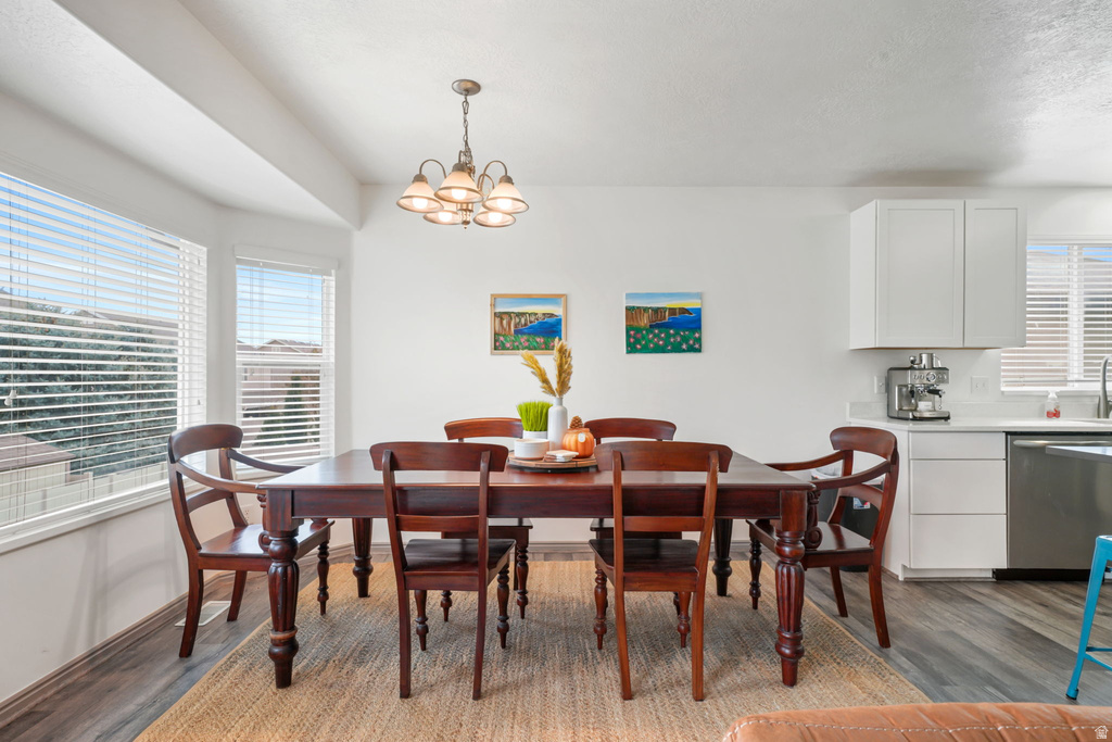 1036 N CHIDESTER DR North Salt Lake, UT 84054