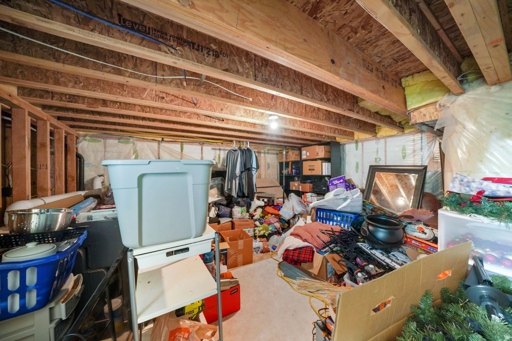 1036 N CHIDESTER DR North Salt Lake, UT 84054