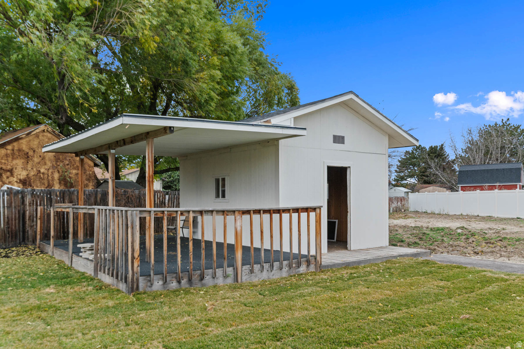 8026 S LAGUNA CIR West Jordan, UT 84088