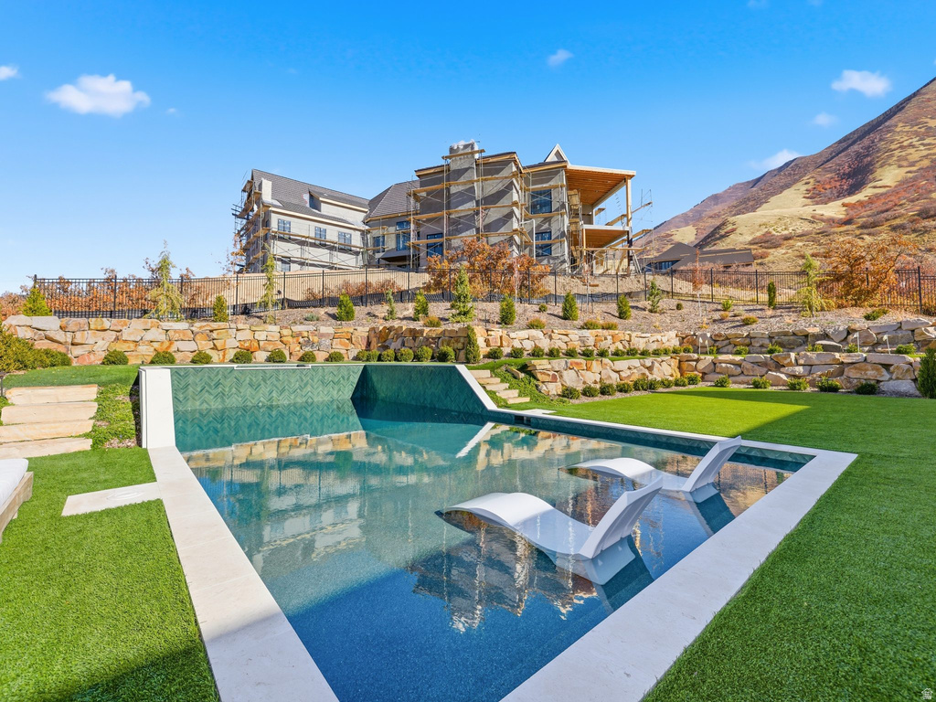 251 E MAPLE RIDGE DR Mapleton, UT 84664