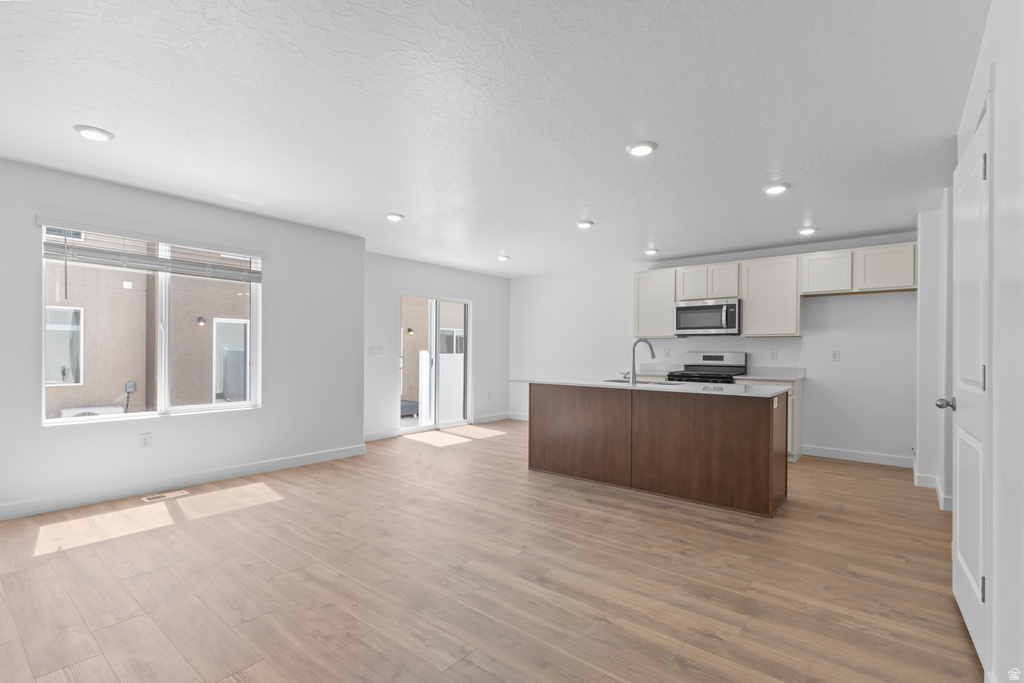 4420 N BUCKSTONE WAY #1085 Lehi, UT 84048